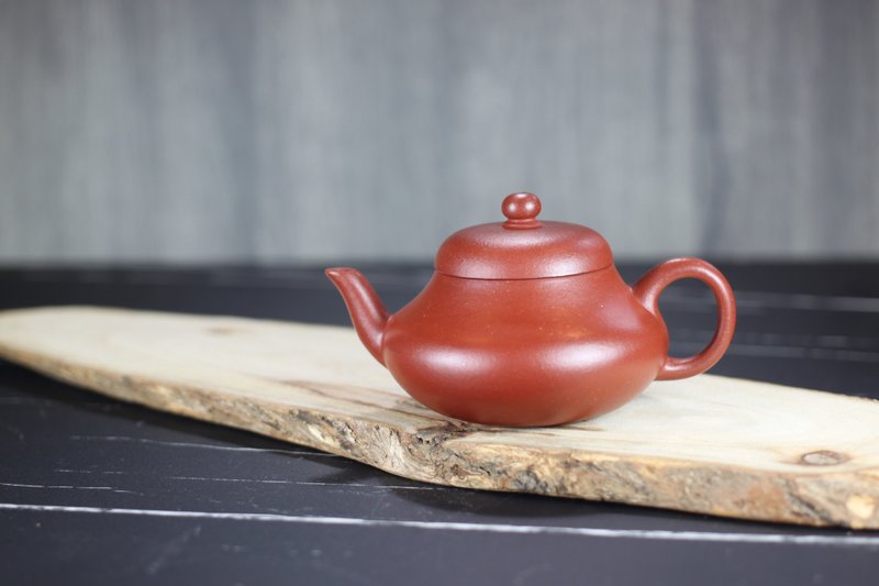 【中秋心意】君德 大红泥 宜兴紫砂 赵地制 120ml - 茶具/茶杯 - 陶 