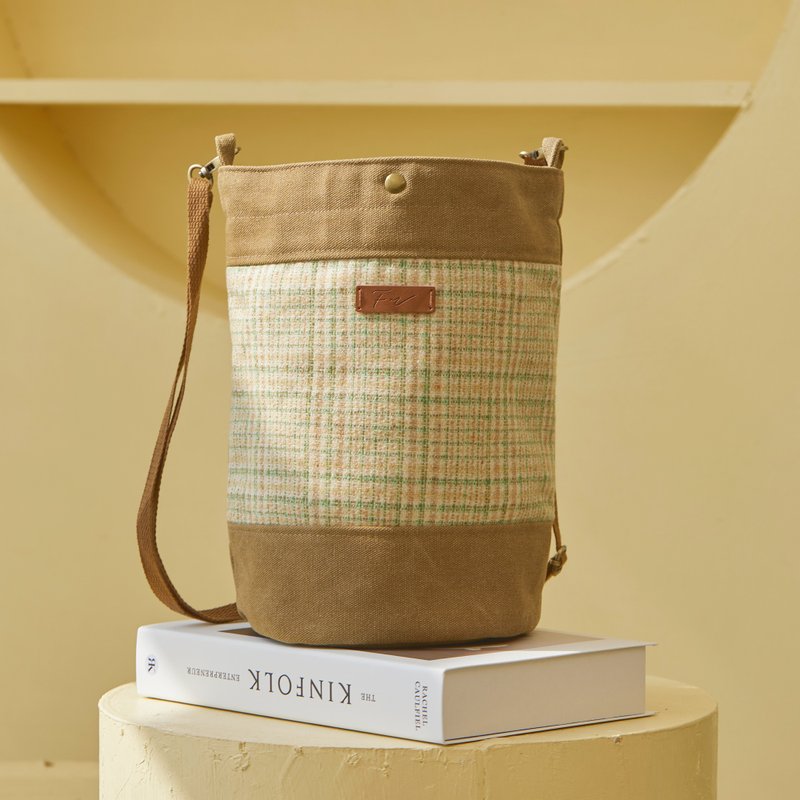 Classy . 拼接羊毛水桶包 (草绿色系) - 束口袋双肩包 - 羊毛 绿色