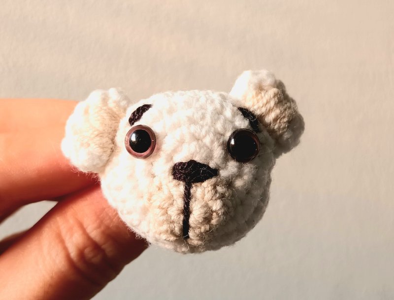 礼物/定制化/收藏/编织熊别针 - 胸针 - 棉．麻 