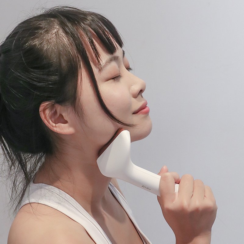 【刮痧小脸美容水肿疲劳】deepinn 小美推刮按摩棒 - 脸部按摩/清洁工具 - 其他材质 白色