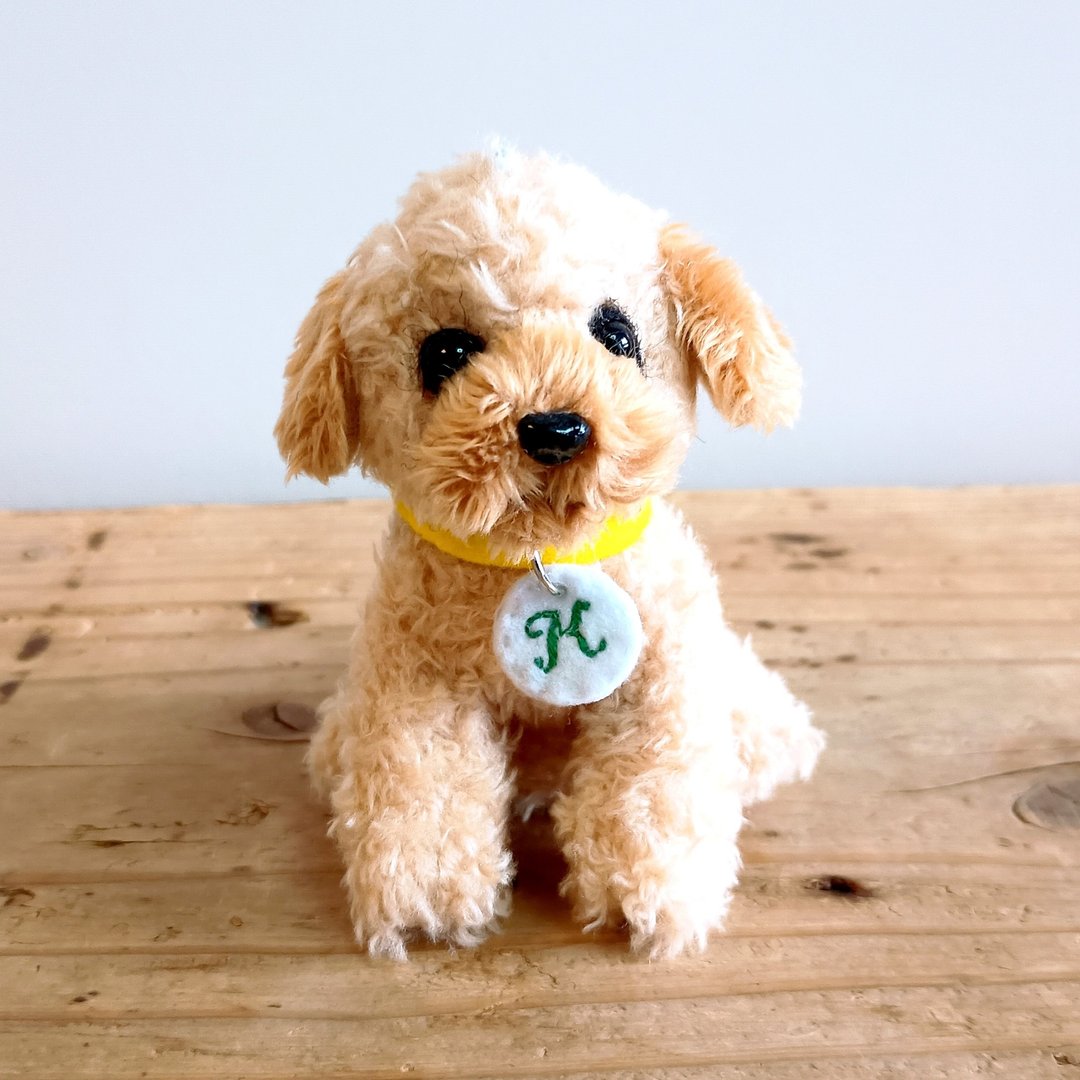 蓬松手工贵宾犬吊饰 - 杏色坐姿小狗造型钥匙圈玩偶 - 钥匙链/钥匙包 - 其他人造纤维 橘色
