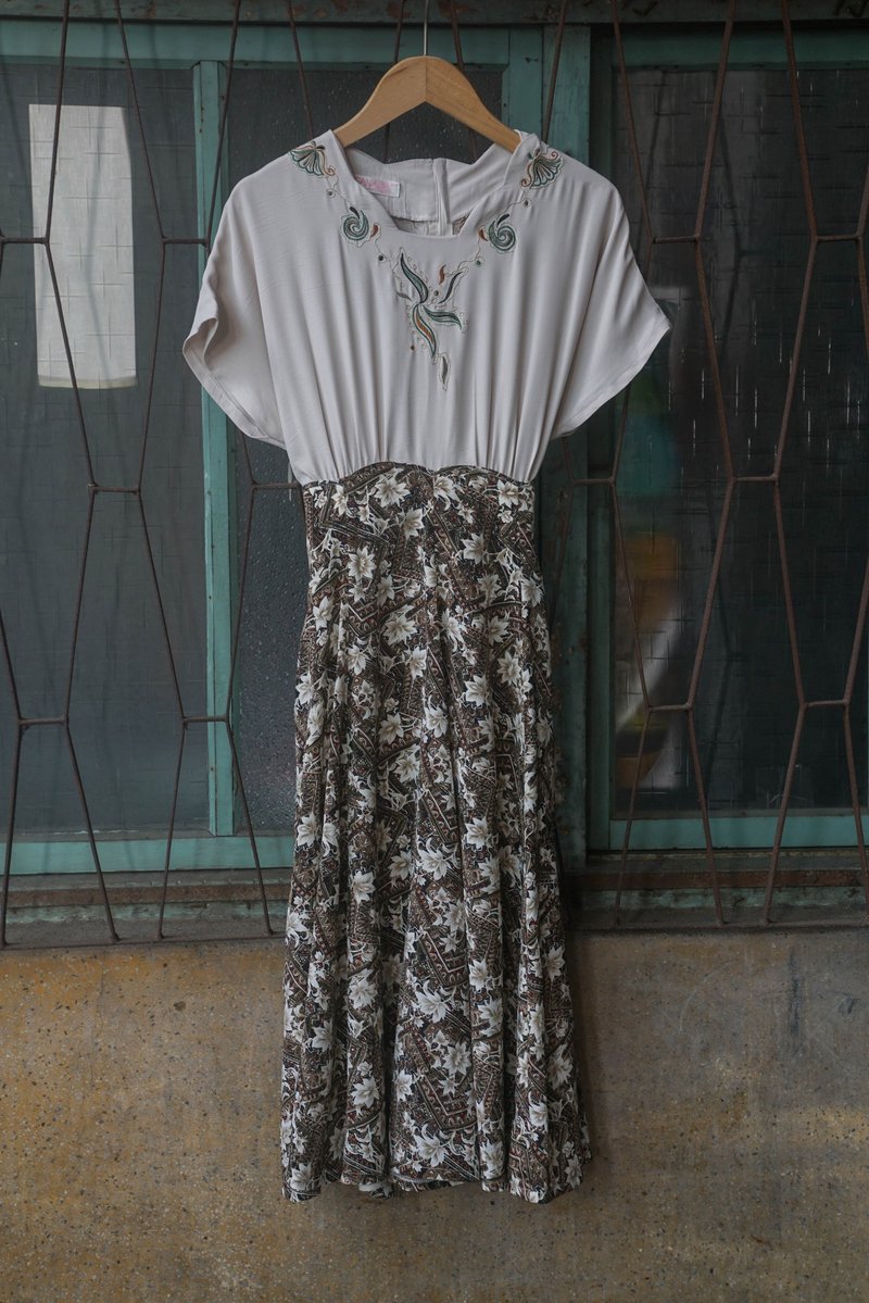 纯情百货行 古着 vintage 古着洋装 刺绣宫廷洋装 - 洋装/连衣裙 - 其他材质 多色