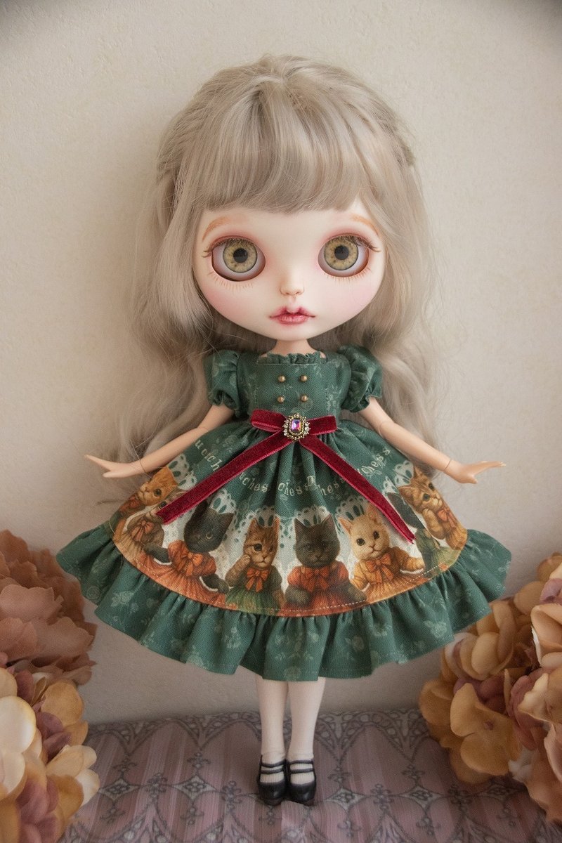 Blythe 服饰 洋装 连身裙 古董猫连身裙 绿色 - 其他 - 棉．麻 绿色