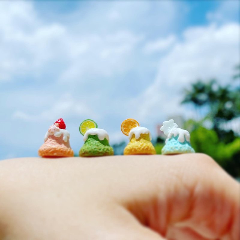 富士山日出袖珍耳环套组-MountFuji Sunrise Dessert Earring Set - 耳环/耳夹 - 陶 多色