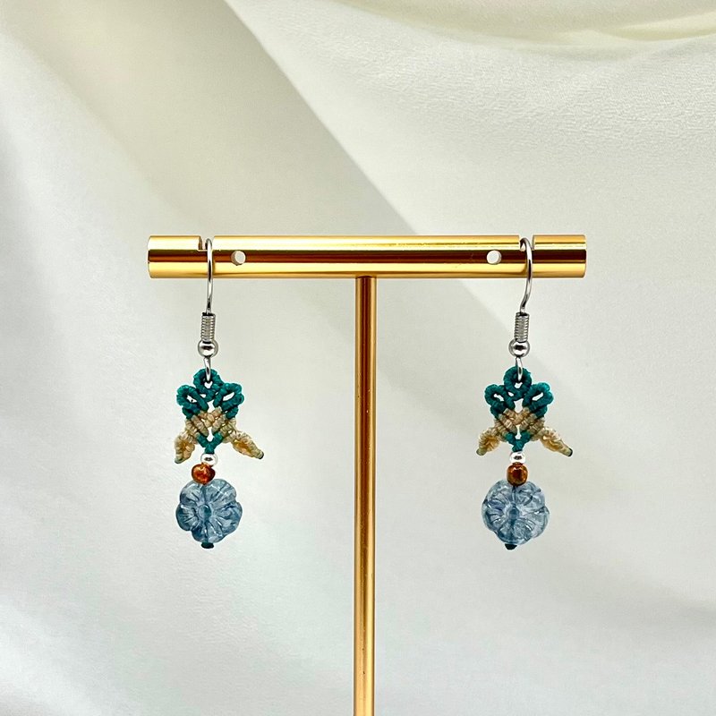 捷克花珠天使之心编织耳环 - 耳环/耳夹 - 玻璃 蓝色