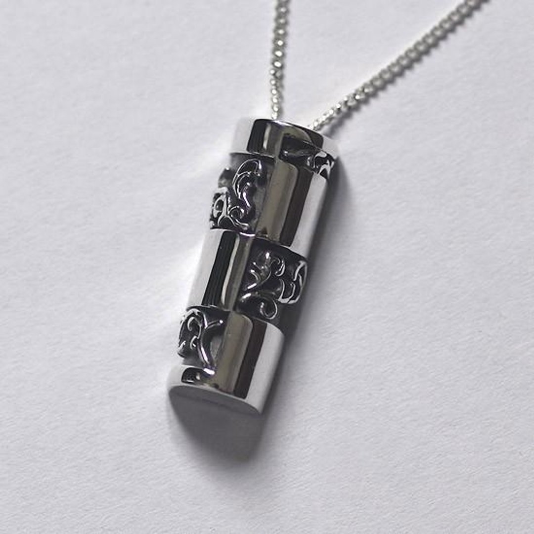 Geographic pendant type-B - 项链 - 其他金属 银色
