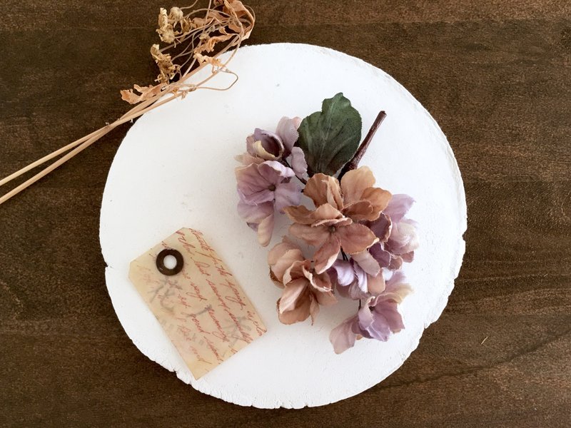 Branch of hydrangea (01) · Corsage - 胸针 - 棉．麻 粉红色