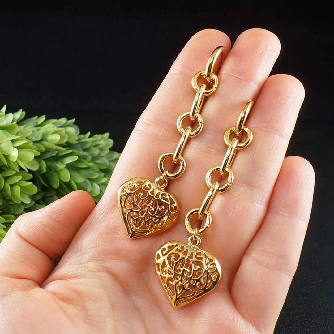 Golden Filigree Heart Long Chain Stainless Steel Hoop Dangle Earrings Jewelry - 耳环/耳夹 - 其他金属 金色