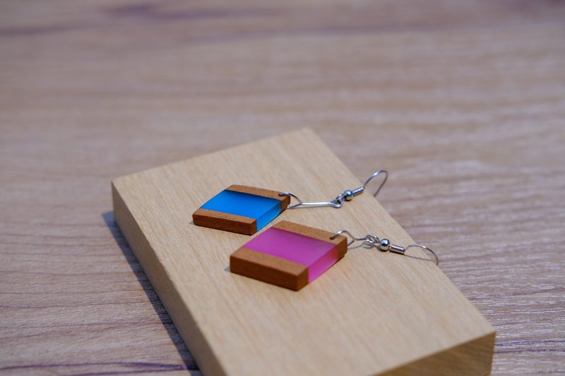 【菱形耳钉】木作工艺 / 木作饰品 / 耳钉 / 树脂材质 / 女孩配件 - 耳环/耳夹 - 木头 多色