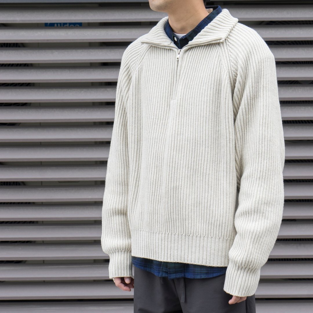 KINTWEAR 日系潮流翻了半拉鏈套頭針織衫冬季復古保暖上衣Cityboy - 男装针织衫/毛衣 - 棉 白色
