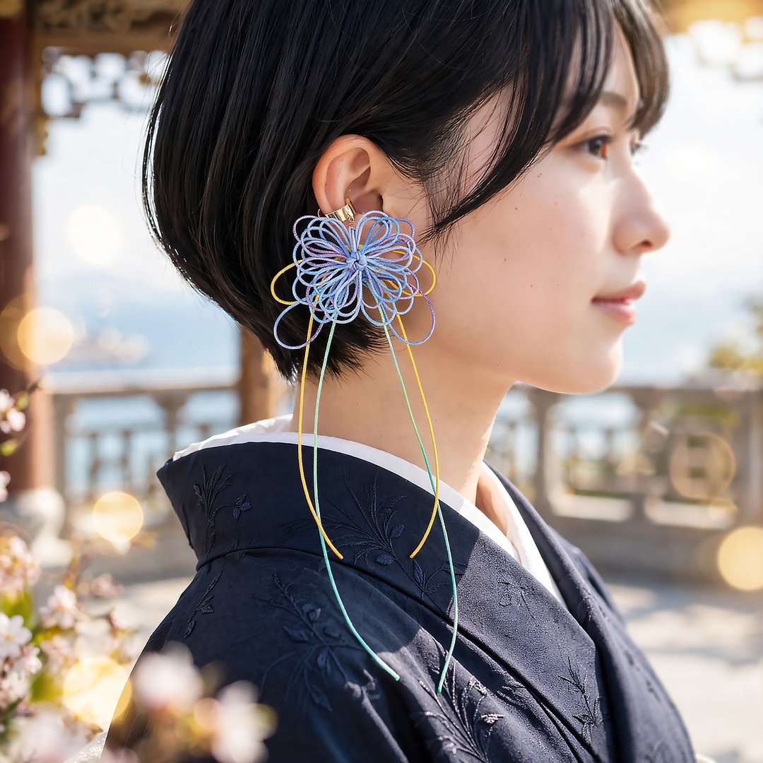 饰结单边耳挂 花回旋・露 | 手染绳线编织硕大花朵。适用于浴衣、和服及日常服饰。 - 耳环/耳夹 - 其他金属 蓝色