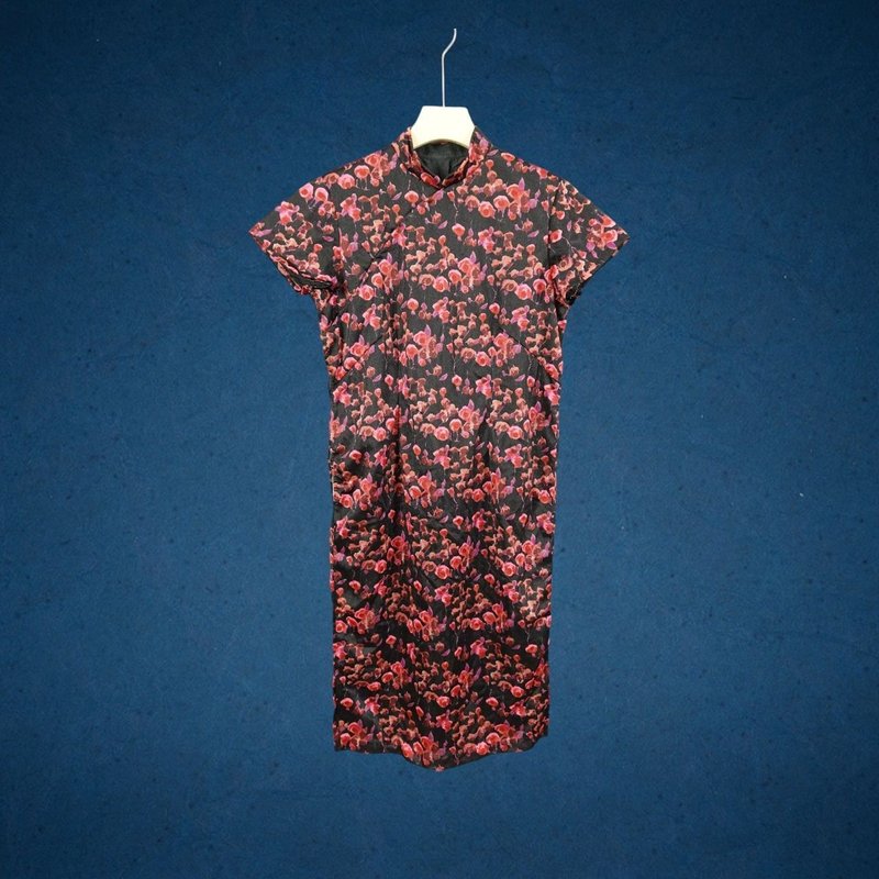 二手 黑桃 印花 轻薄 开衩 无弹性 古董订制 短袖旗袍 CA1124 - 洋装/连衣裙 - 聚酯纤维 多色