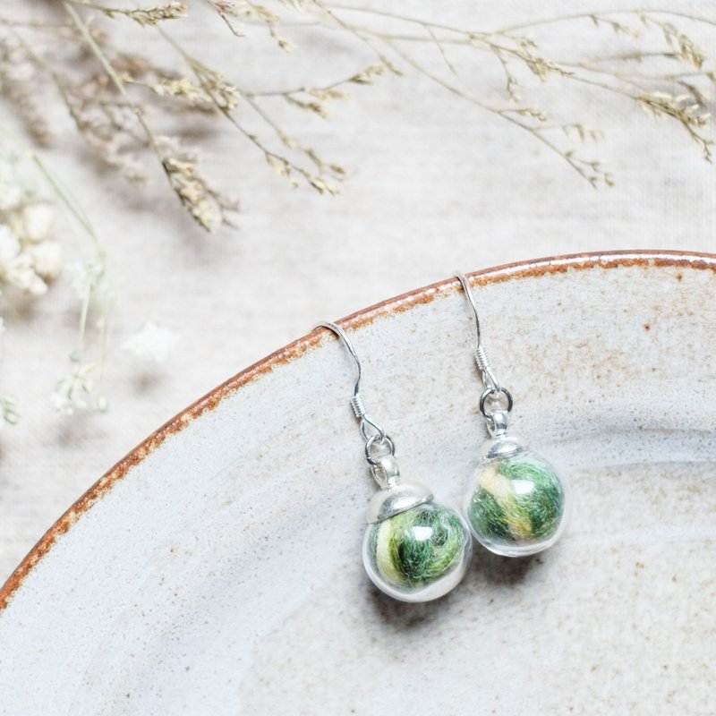 木森 / 纯银耳勾 / 玻璃球耳环 - 耳环/耳夹 - 玻璃 绿色