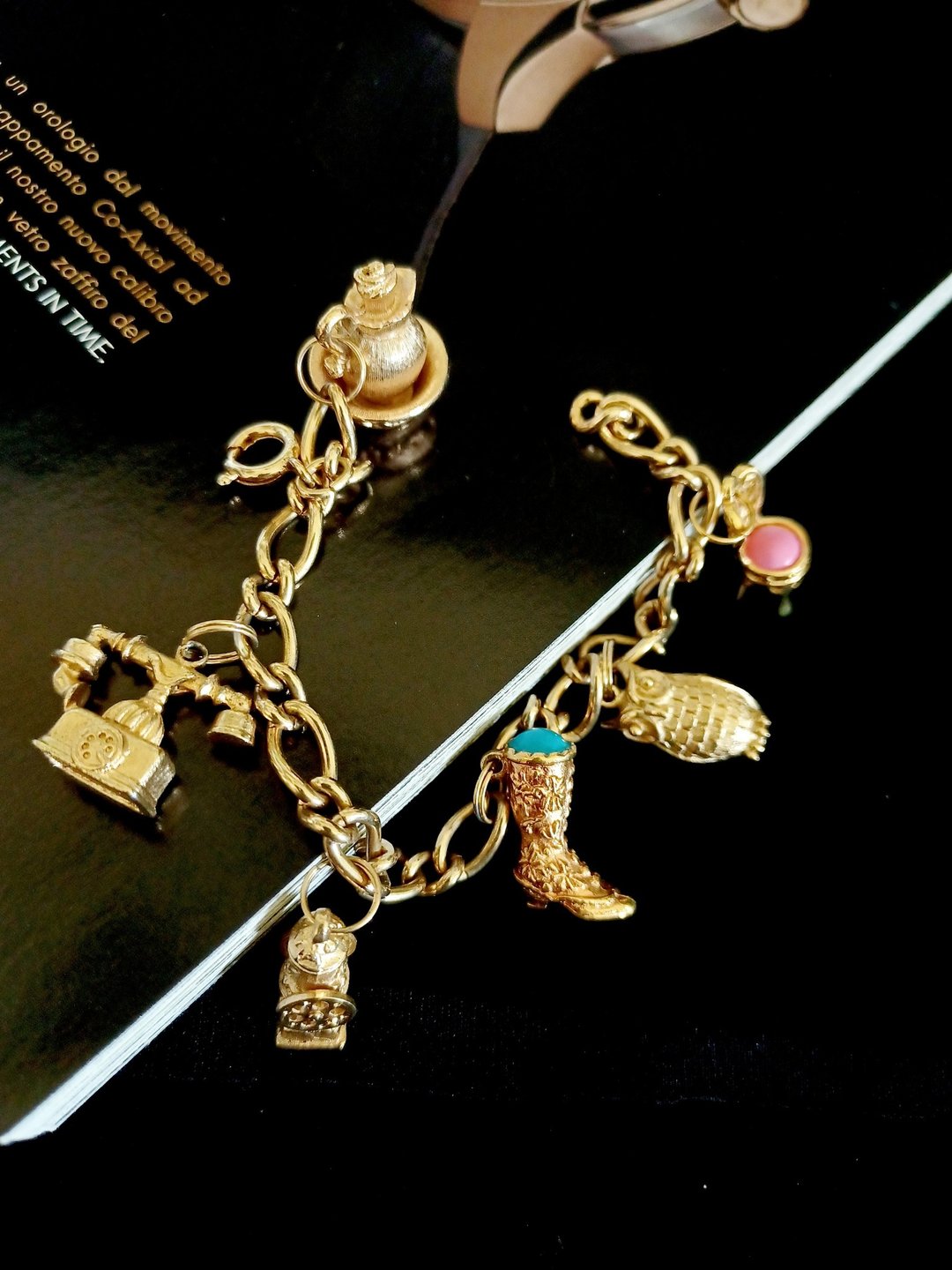 vintage jewelry   AVON  1973's 经典多坠饰 手链 - 手链/手环 - 其他金属 