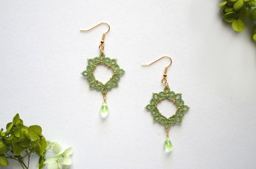 Tatting lace framing earrings Moegi - 耳环/耳夹 - 棉 绿色