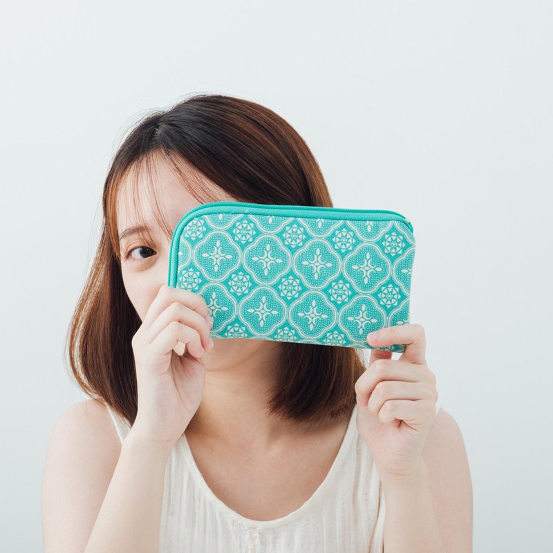 手机收纳包/玻璃海棠/冰晶蓝绿 - 手机壳/手机套 - 棉．麻 