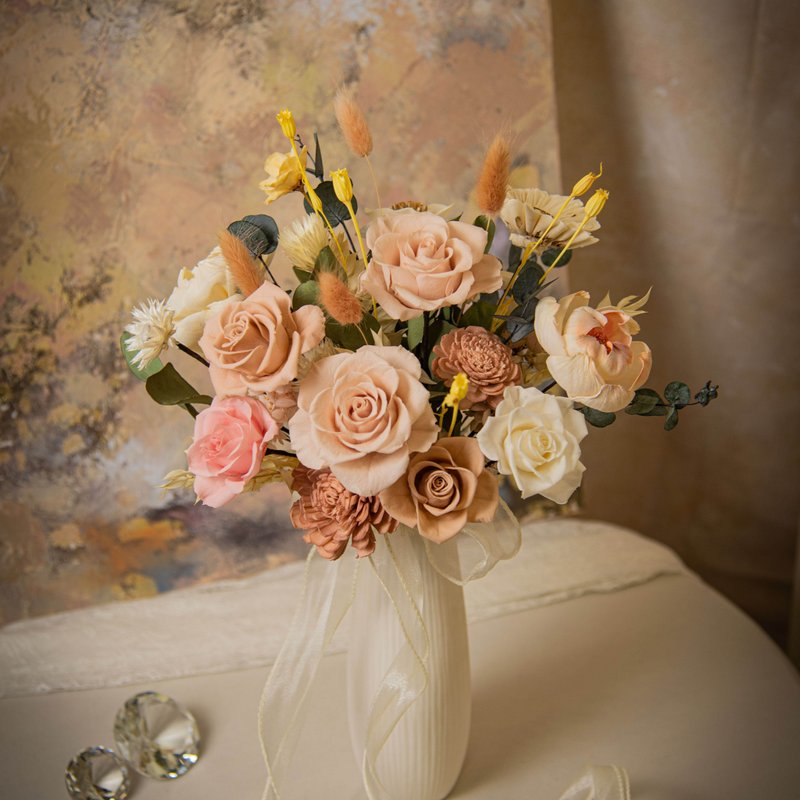 【浪漫奶茶】新娘捧花 白粉奶茶金色 干燥花 永生花 / 结婚胸花 - 干燥花/捧花 - 植物．花 白色