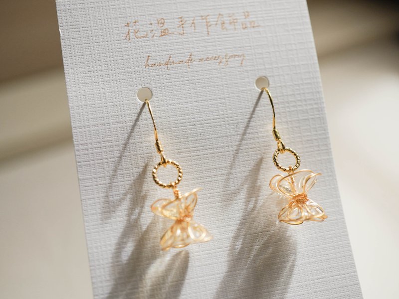 【花温】晶透双花。耳勾/耳夹 - 耳环/耳夹 - 其他金属 透明