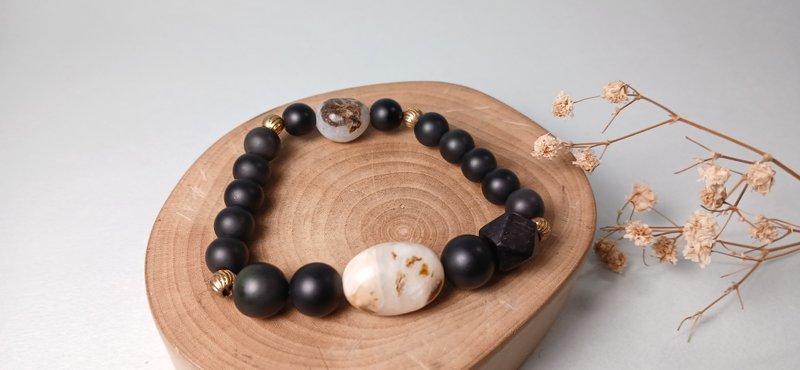 珠串设计手链 台湾雪花玉+木化玉+黑曜石+黑檀/雾面可盘养/ - 手链/手环 - 玉石 白色