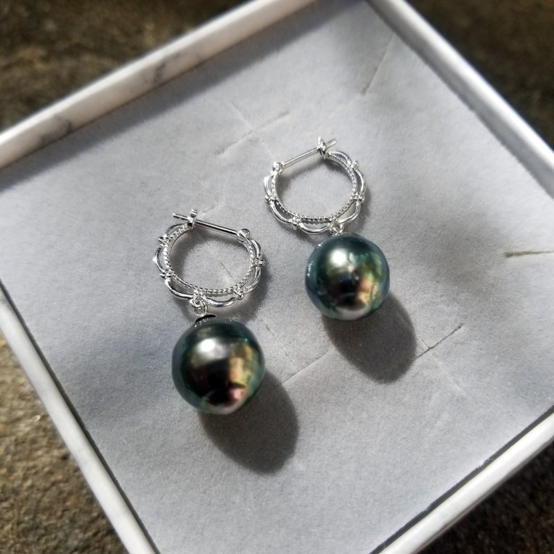 。复古蕾丝圈。天然孔雀绿大溪地。海水巴洛克珍珠。925纯银耳环 - 耳环/耳夹 - 珍珠 绿色