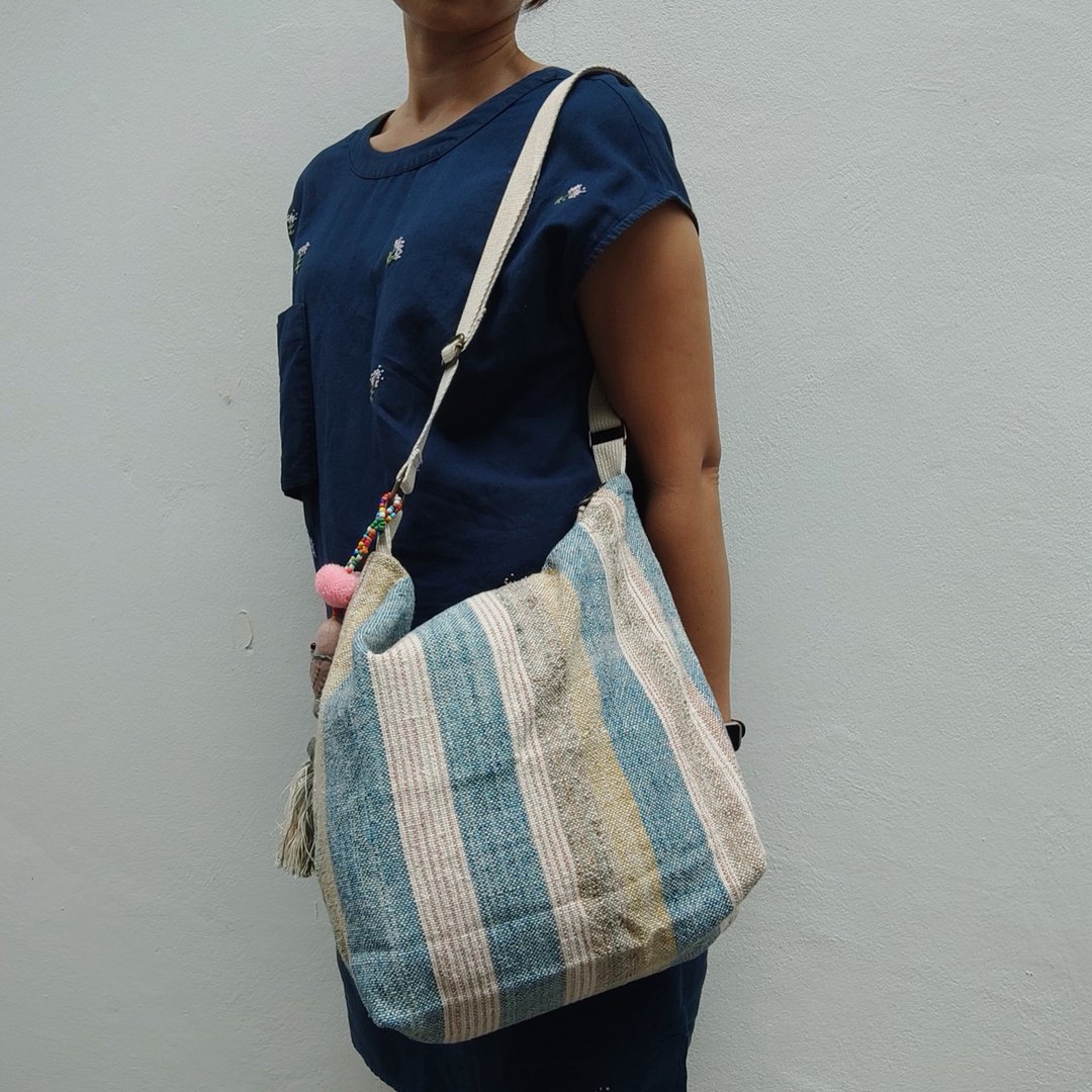 Na-Chai Handwoven Cotton Shoulder Bag - 手提包/手提袋 - 棉 多色