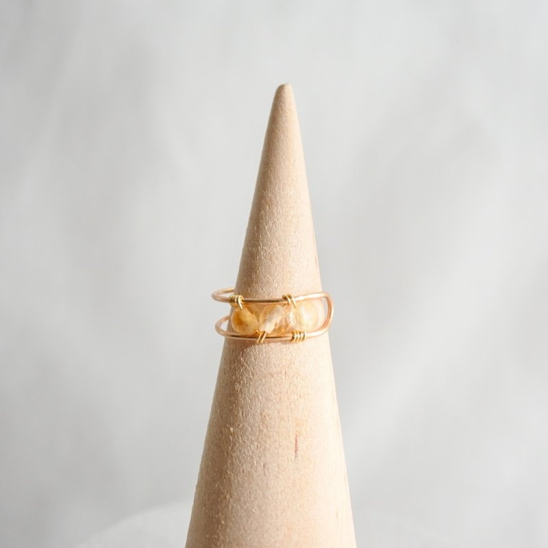 Citrine Ear Cuff – Gold – Natural Stone - 戒指 - 其他金属 黄色