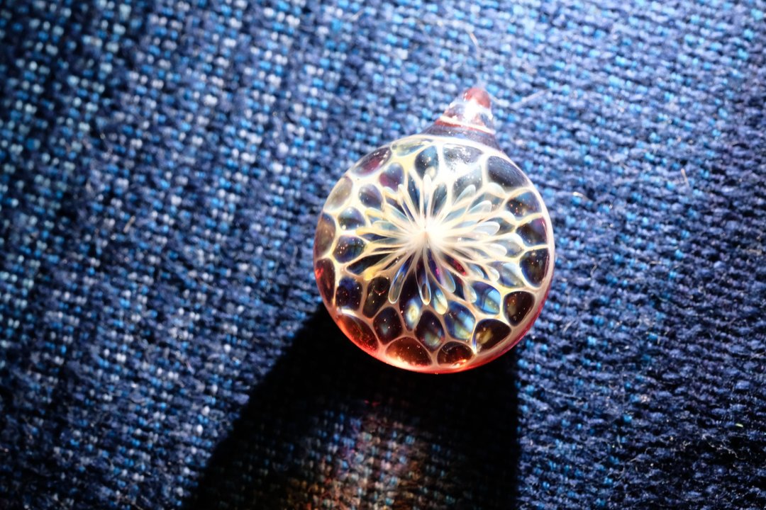 Mystical Mandala 幻之曼陀罗琉璃吊坠 2 桃红色 - 颈链 - 玻璃 红色