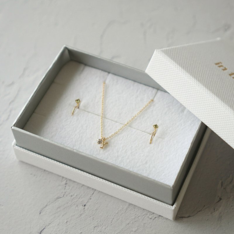 【Pinkoi 限定】自选字母项链与诞生石耳环组合 ∣ 礼盒装 - 耳环/耳夹 - 宝石 金色