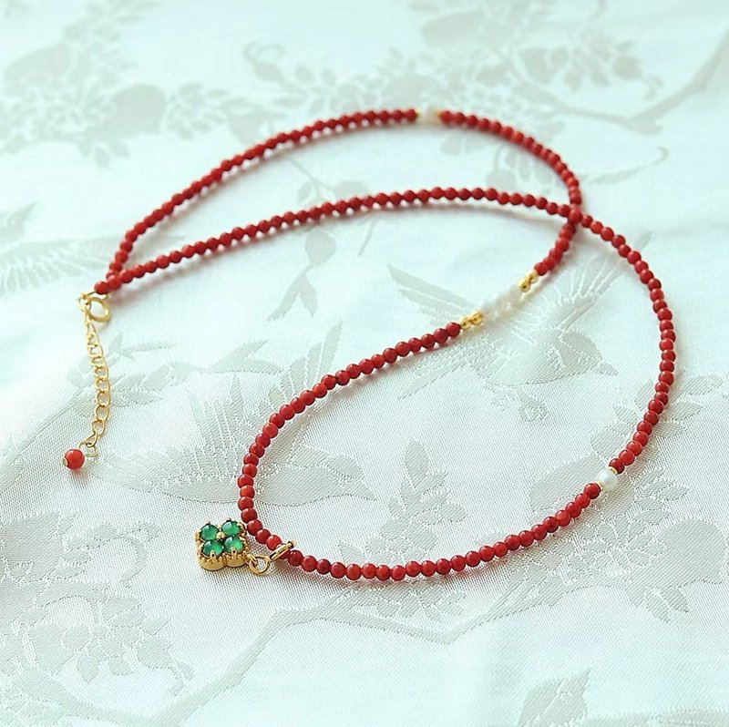 天然高品质的翡翠四叶草南红玛瑙项链 锁骨链 - 项链 - 水晶 