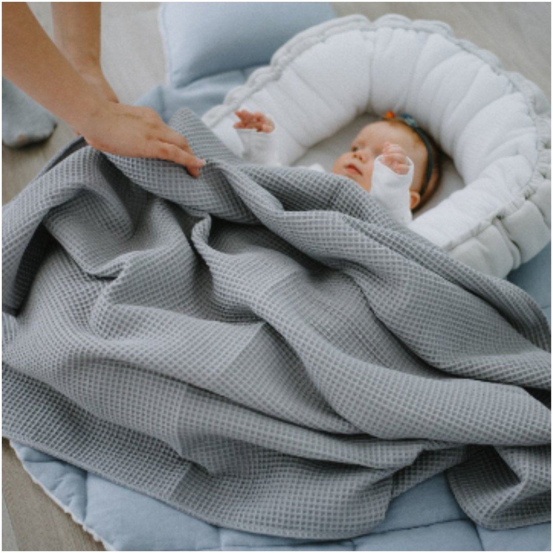 Grey Waffle Baby Swaddle - Neutral Gender Newborn Blanket - 婴儿床上用品 - 棉 灰色
