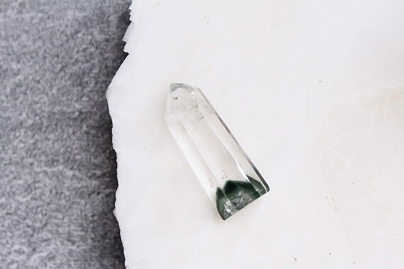 石栽 SHIZAI-金字塔绿幽灵水晶柱-无底座 - 摆饰 - 水晶 绿色