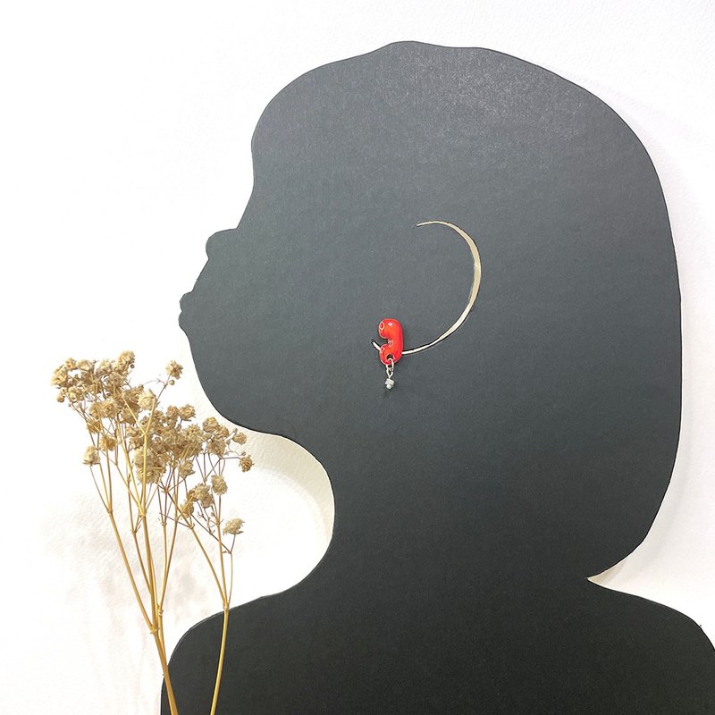 喂 有人在吗 手绘 手作 耳环 - 耳环/耳夹 - 塑料 红色