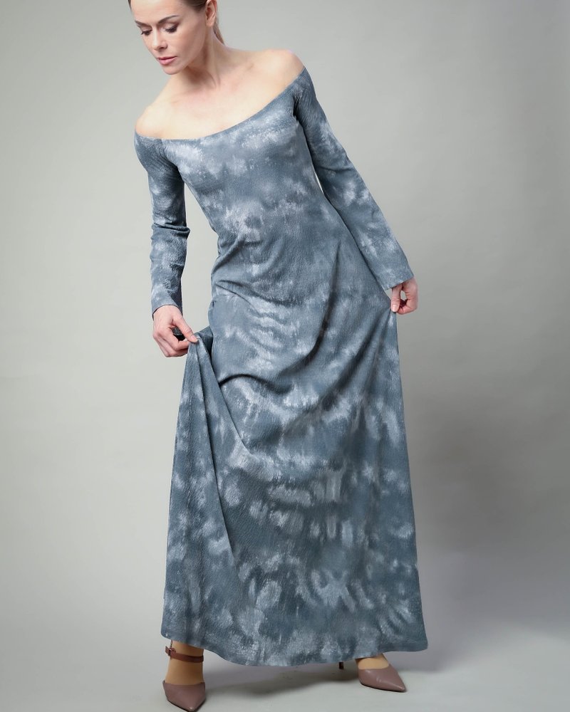 BODYFORM 系列 | 斜肩、喇叭裤管、长/短袖设计 长洋装 - 女装上衣 - 其他材质 多色