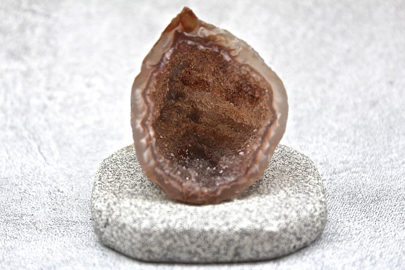 石栽 SHIZAI 玛瑙水晶洞原矿-含底座 - 摆饰 - 石头 紫色