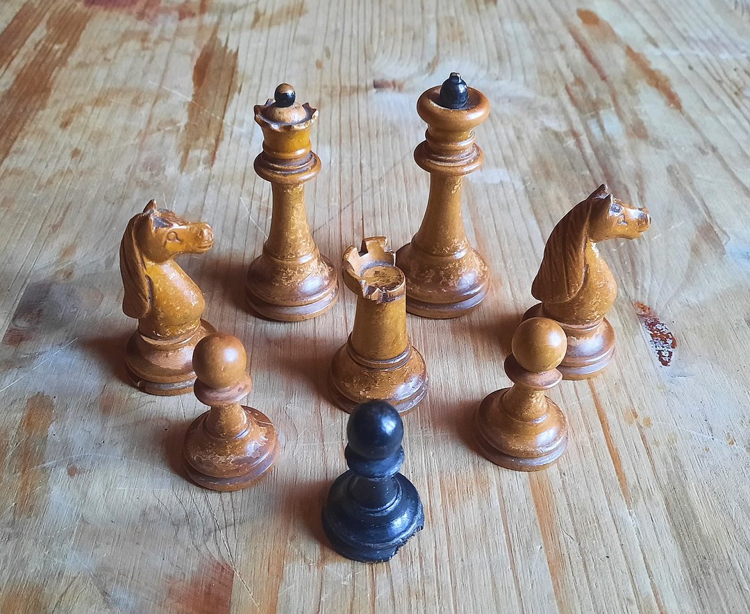 沙皇俄罗斯棋子古董 — 十九世纪旧加重棋子 - 桌游/玩具 - 木头 