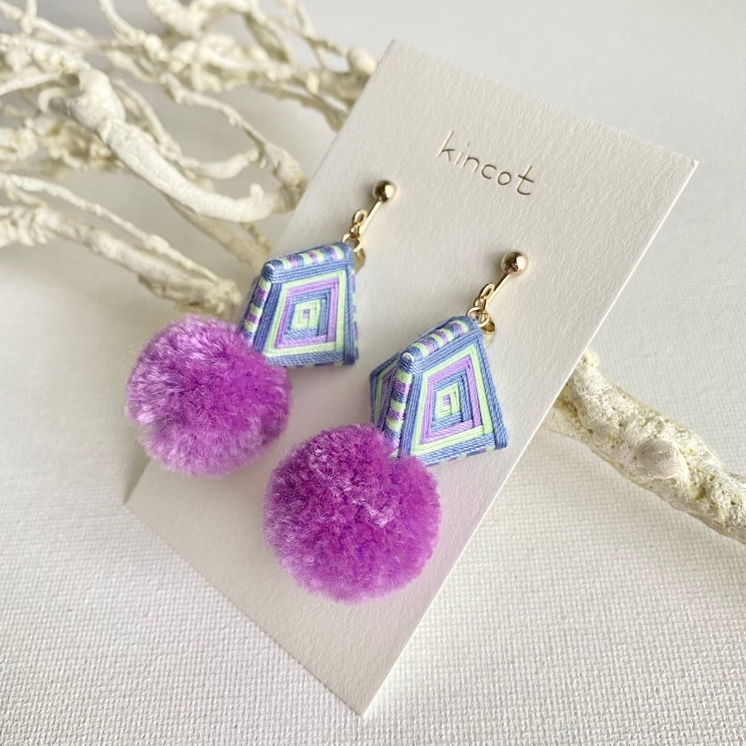 Thread pompom pierced Clip-On[blue gray x green x purple] - 耳环/耳夹 - 聚酯纤维 多色