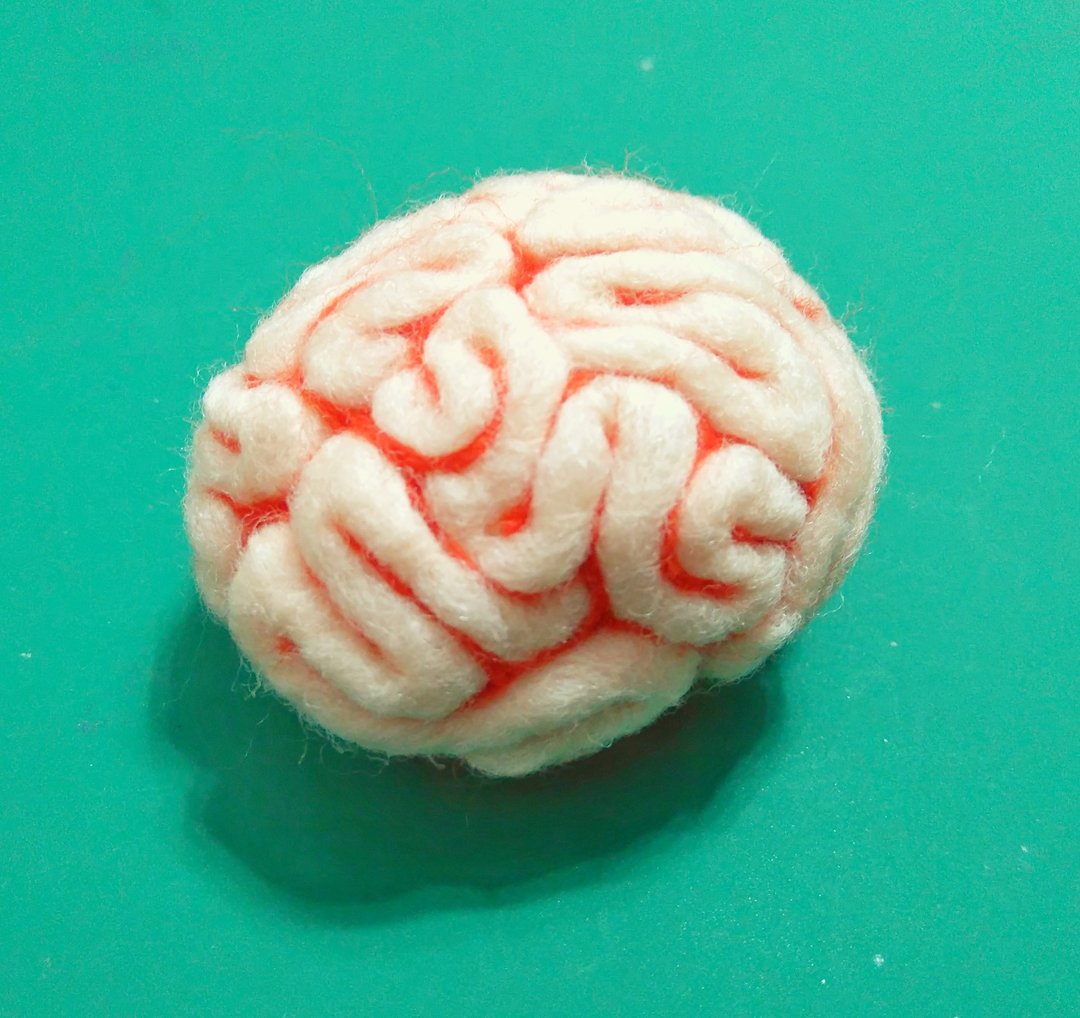 血腥脑袋-羊毛毡- 有血丝-钥匙圈or耳环 - 钥匙链/钥匙包 - 羊毛 多色