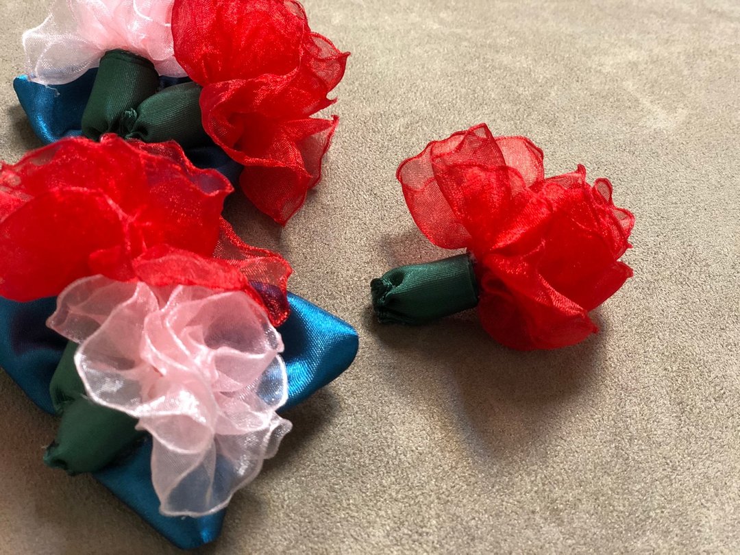 手作康乃馨胸花 DIY母亲节材料包 - 编织/刺绣/羊毛毡/裁缝 - 聚酯纤维 红色