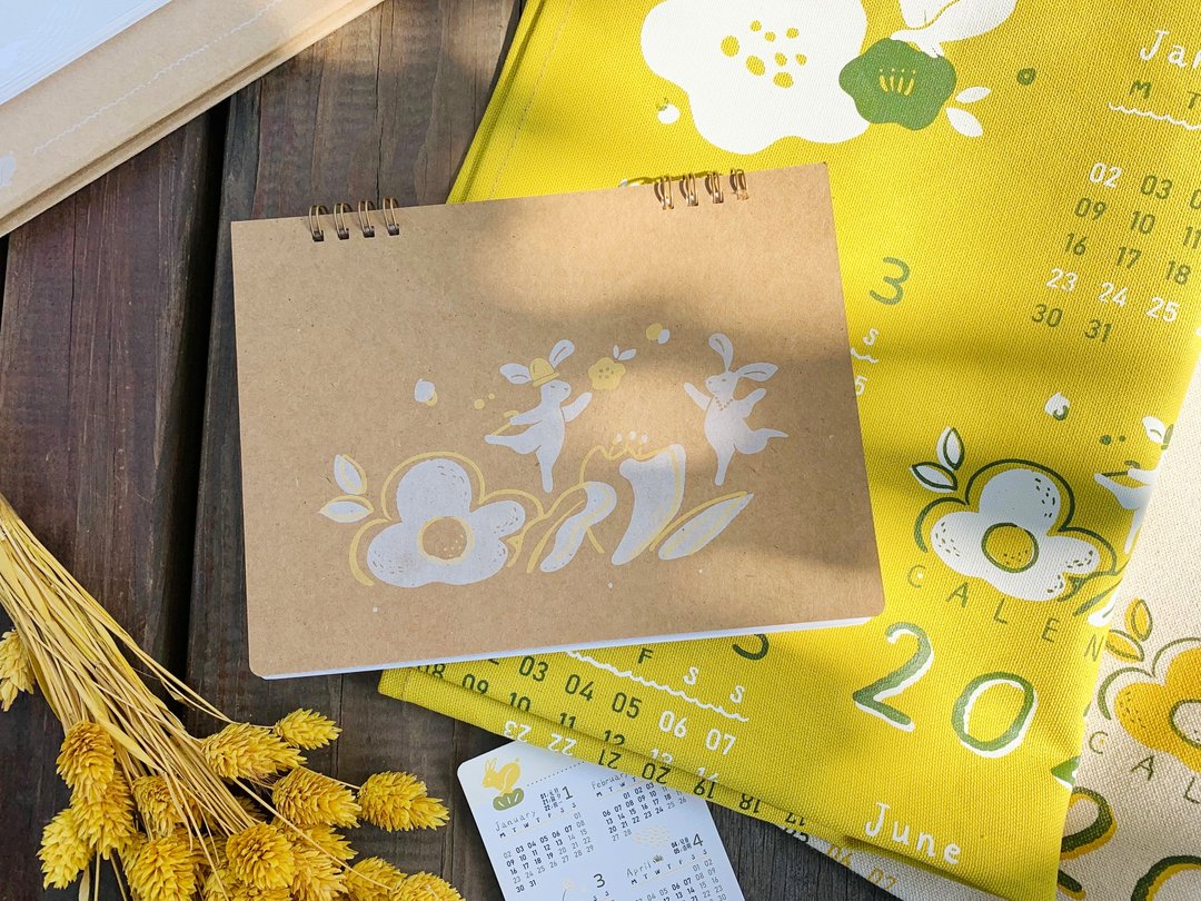 2023癸卯 · 兔年 手绘插画方格月历手帐 笔记本 封面底手工绢印 - 笔记本/手帐 - 纸 