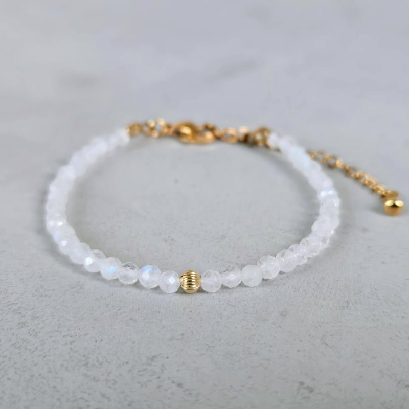 【日本制造】14kgf 彩虹月光石极细手链 祈愿健康、长寿、财富 - 手链/手环 - 宝石 白色