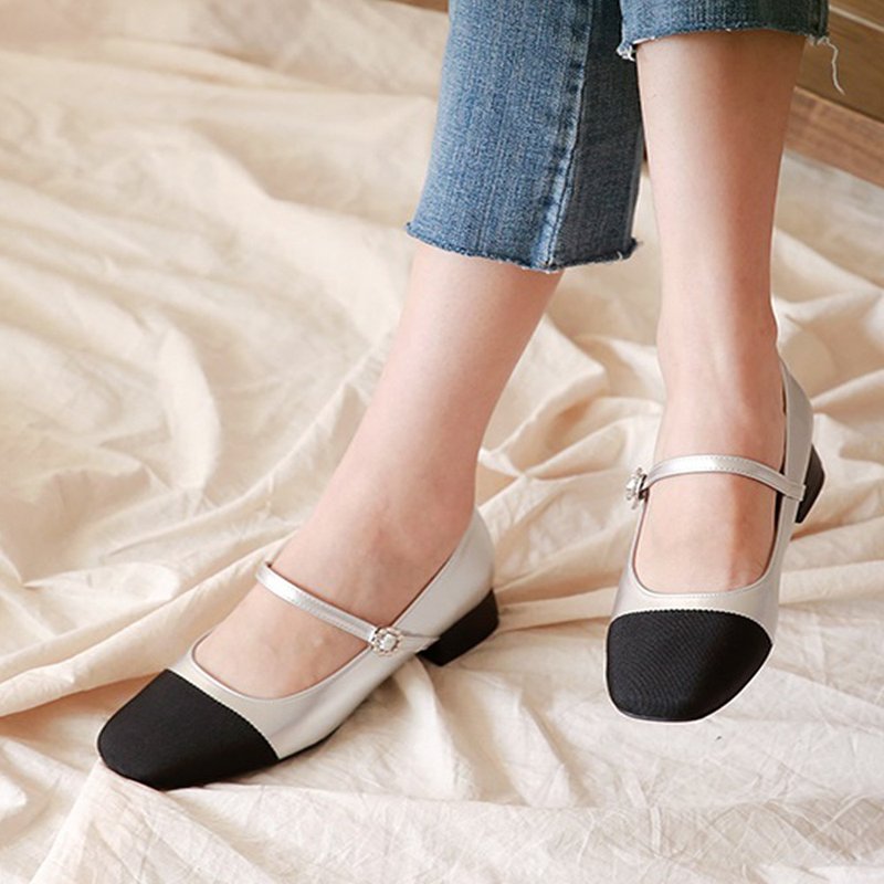 韩国人手制 MACMOC Vivi (SILVER) 花环扣带平底鞋 - 其他女款皮鞋 - 人造皮革 