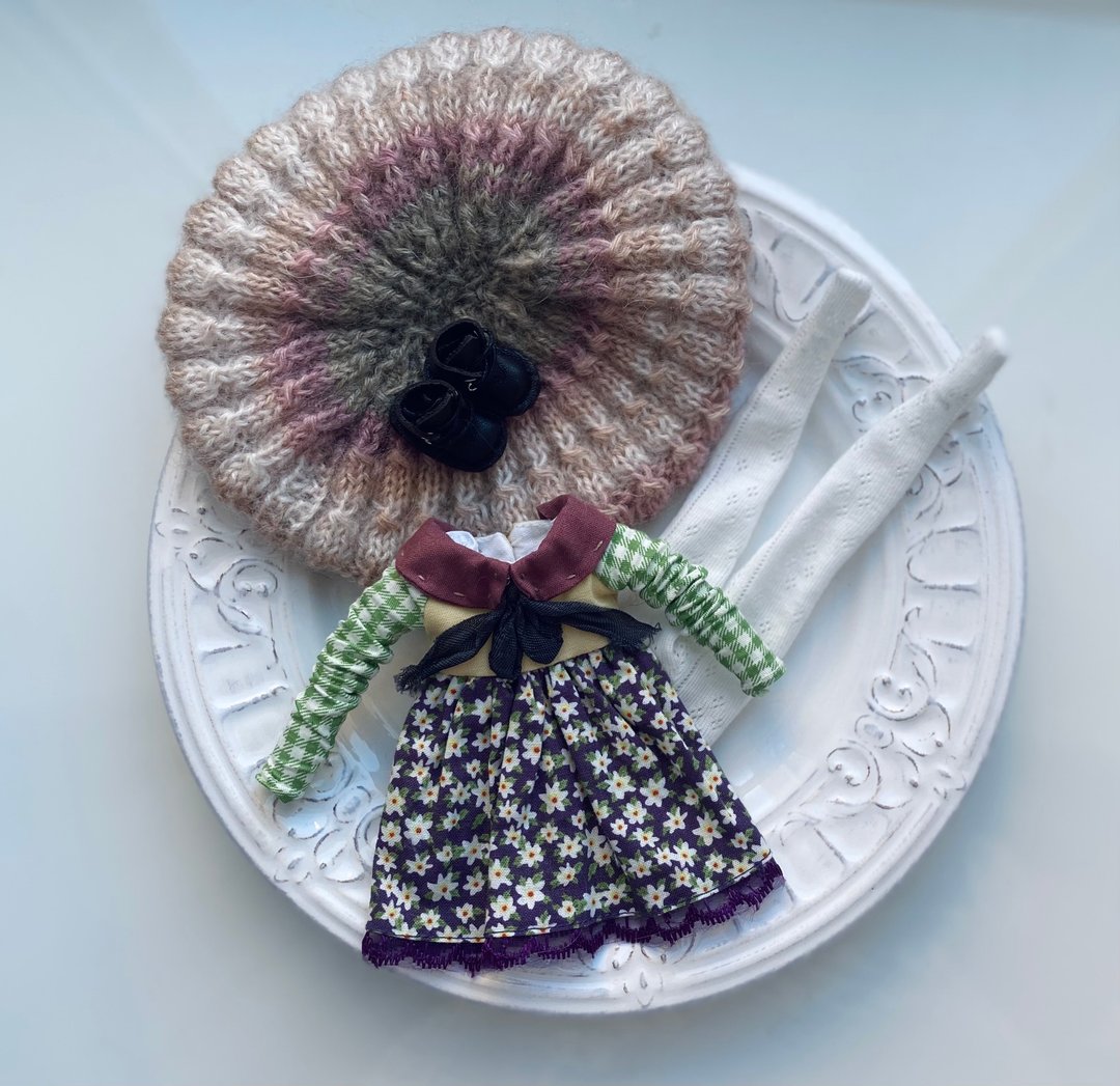 Blythe outfit set with beret - 玩偶/公仔 - 羊毛 绿色