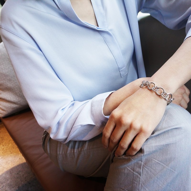 character a bracelet_个性a手链 925银 限量 珠宝 婚戒订制 台湾 - 手链/手环 - 银 银色