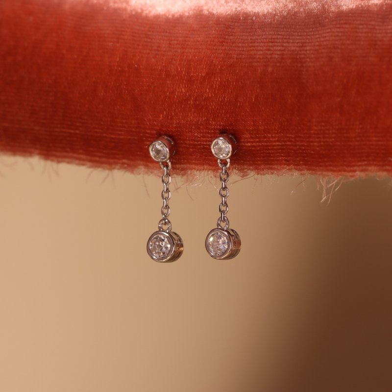 s925銀氣泡圓鑽鋯石剔透閃亮耳釘 鏈條耳釘 防敏感 女生耳釘 - 耳环/耳夹 - 银 金色