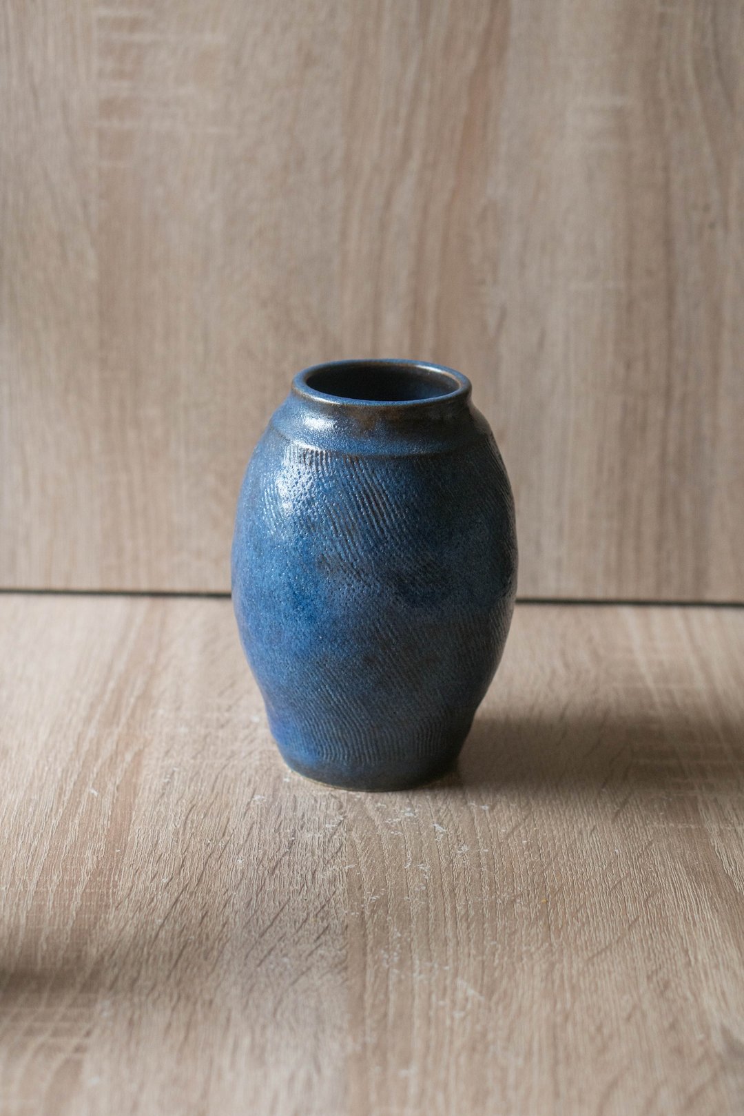 蓝色刻纹花器 - 花瓶/陶器 - 陶 蓝色