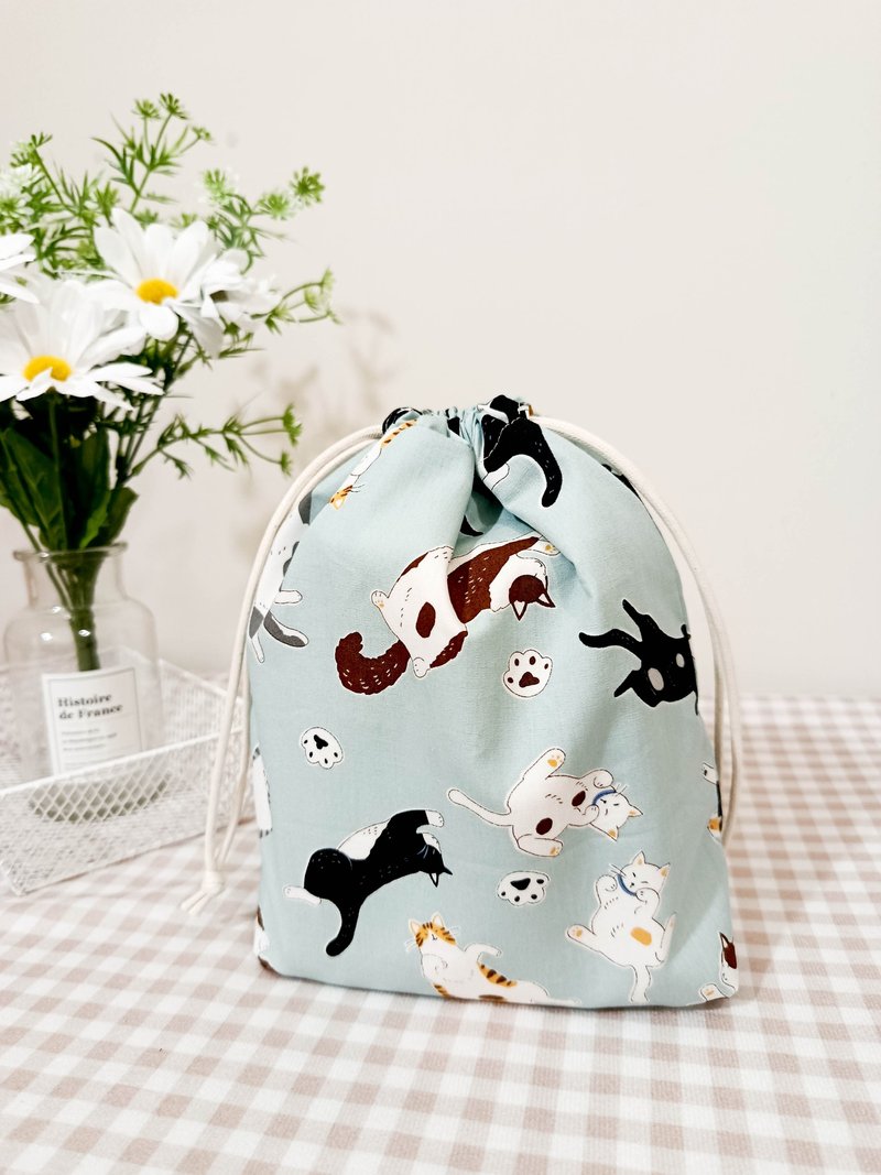 集福系列立体束口袋/旅行收纳袋/万用防尘袋/慵懒猫咪款 - 束口袋双肩包 - 棉．麻 蓝色