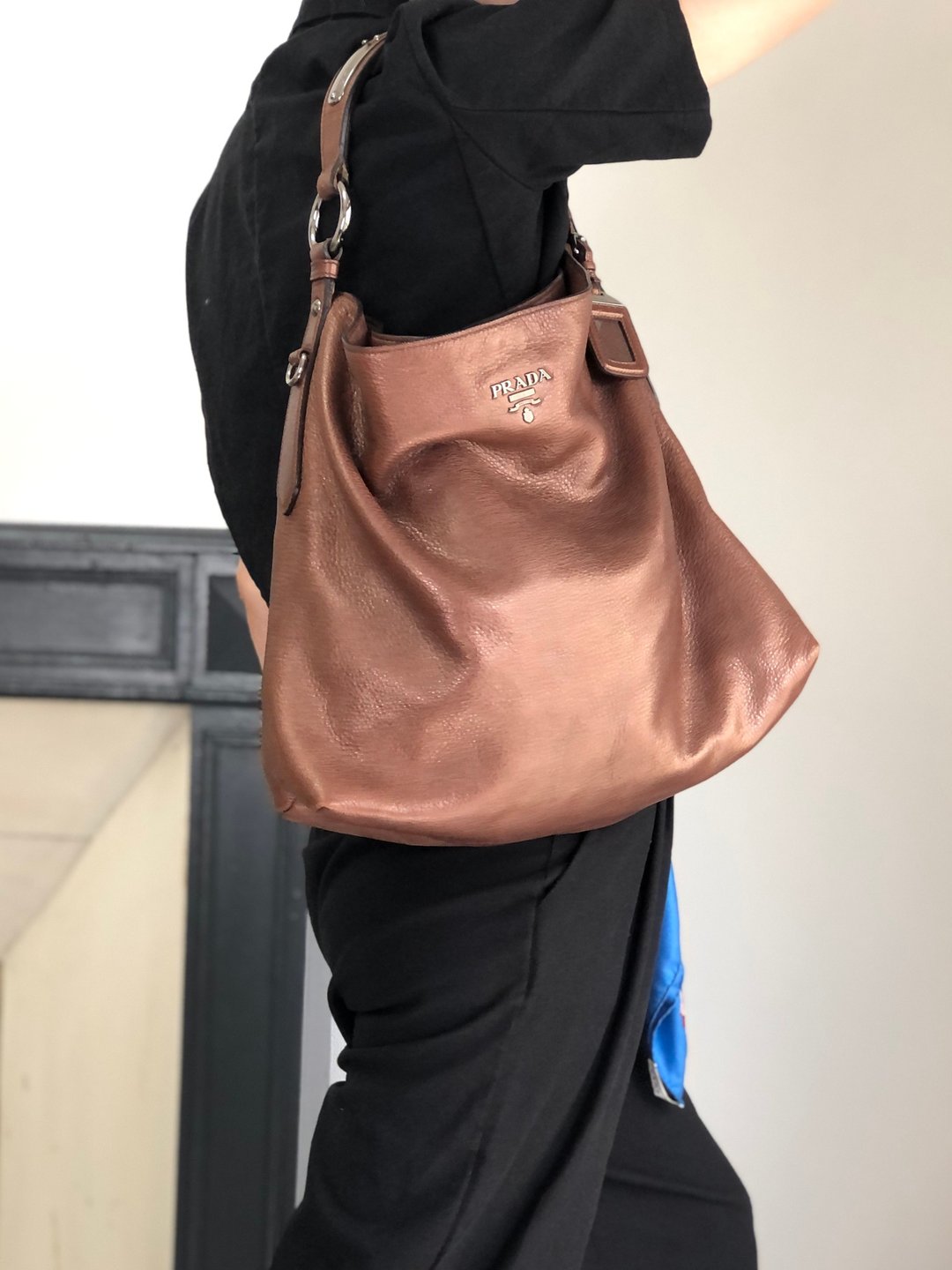 【日本直送 名牌中古包】PRADA 普拉达 侧背包 棕色 标志 皮革 流浪包 vintage 古董 ufndas - 侧背包/斜挎包 - 真皮 咖啡色