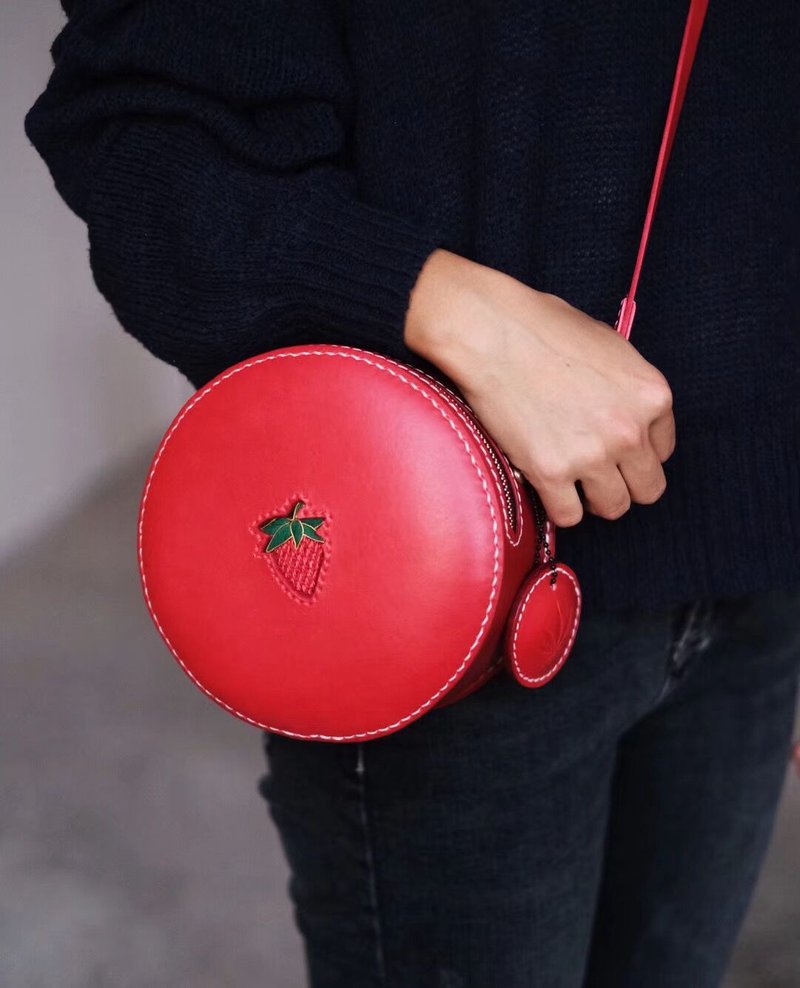 【客订版】可爱草莓 小圆包 - 手拿包 - 真皮 红色