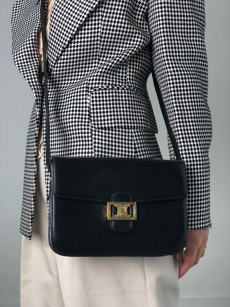 【日本直送 名牌中古包】CELINE 赛琳 侧背包 黑色 凯旋门 皮革 vintage 古董 old e7u5pr - 侧背包/斜挎包 - 真皮 黑色