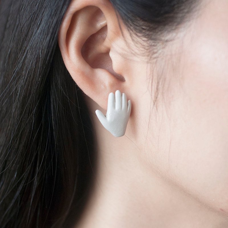 白色手手耳环 - 耳环/耳夹 - 粘土 白色